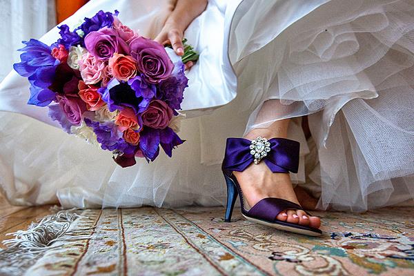Cipele za vjenčanje i boja buketa